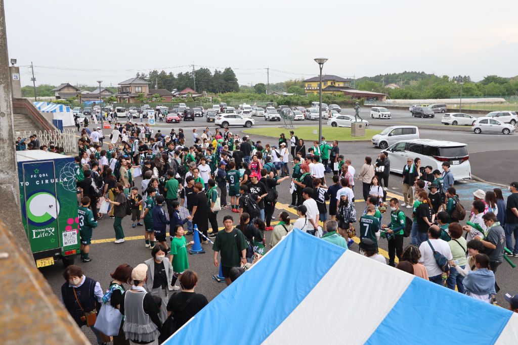 試合後のファンサービス・集合写真